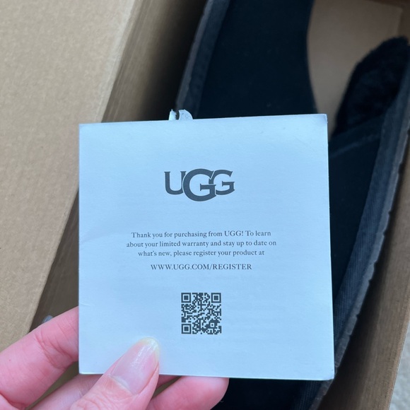 NIB Pearle UGGplush™ Scuff Slipper Black Size 6 - Picture 4 of 5